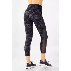 FABLETICS On-The-Go PowerHold® High-Waisted Capri S Charcoal Camo Gray EUC B23